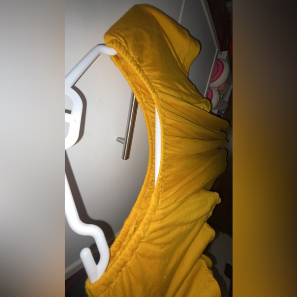 Old Navy Yellow shirt - Picture 5 of 6